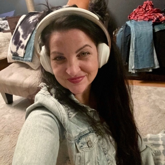 🦋✨ Meet your Posher, Charlotte 🌙🌸 - Picture 6 of 14